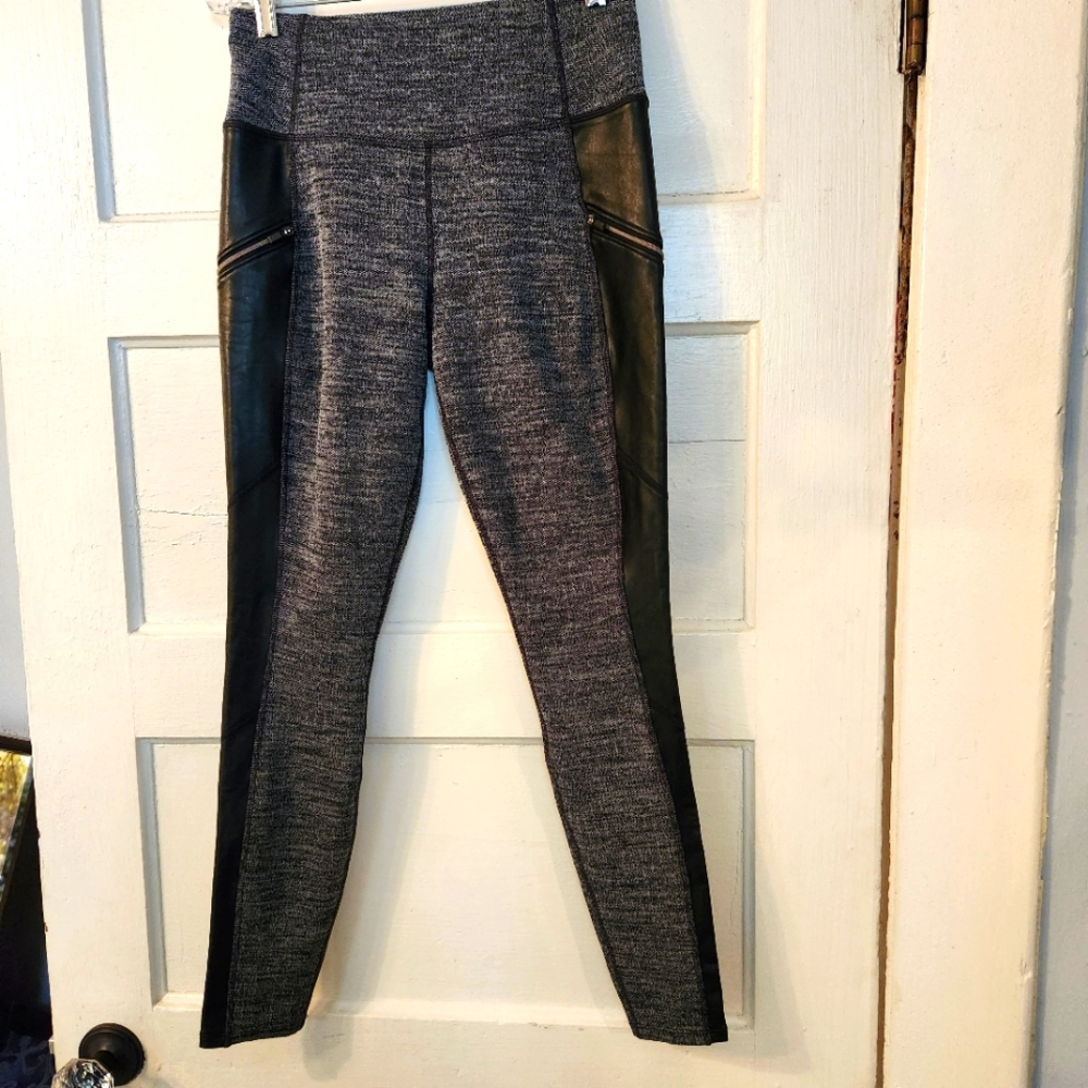 Athleta Leggings, Houndstooth Faux Leather Sz Sm Gray & Black Yoga Stretch EUC